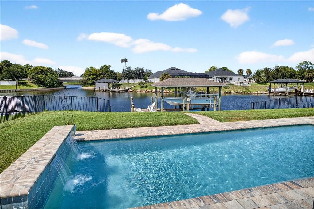 50 COUNTRY CLUB HARBOR CIR, PALM COAST, FL, 32137