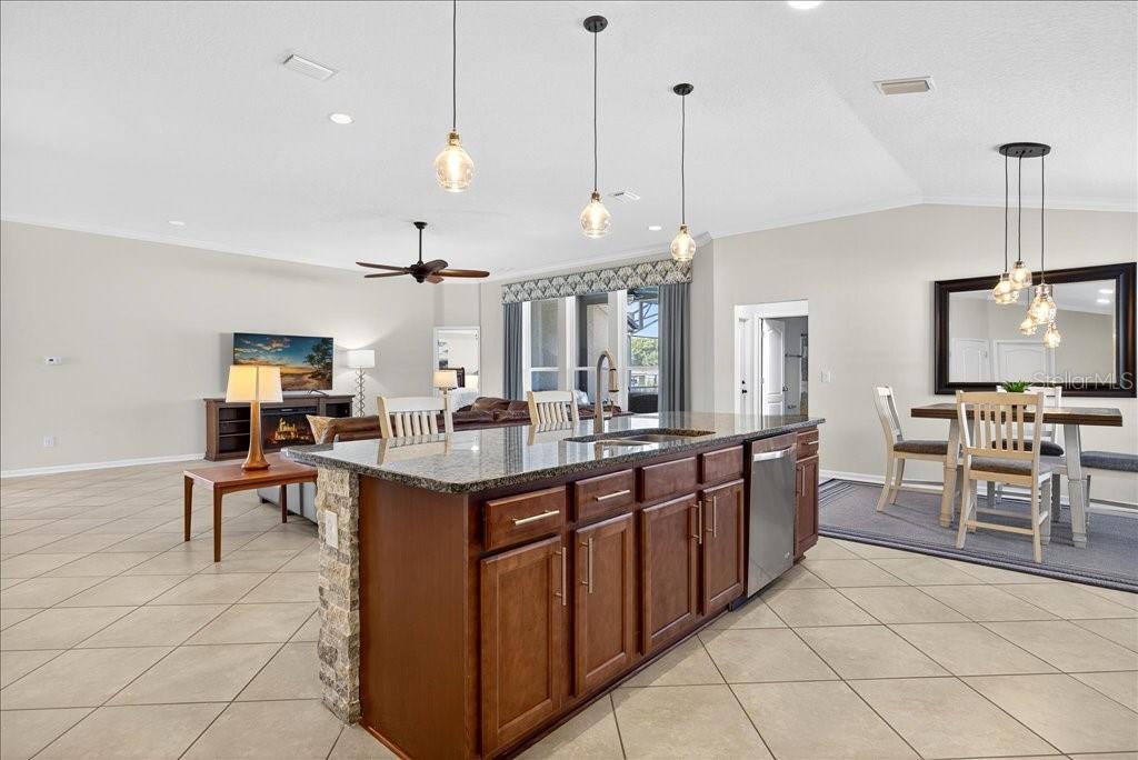 50 COUNTRY CLUB HARBOR CIR, PALM COAST, FL, 32137