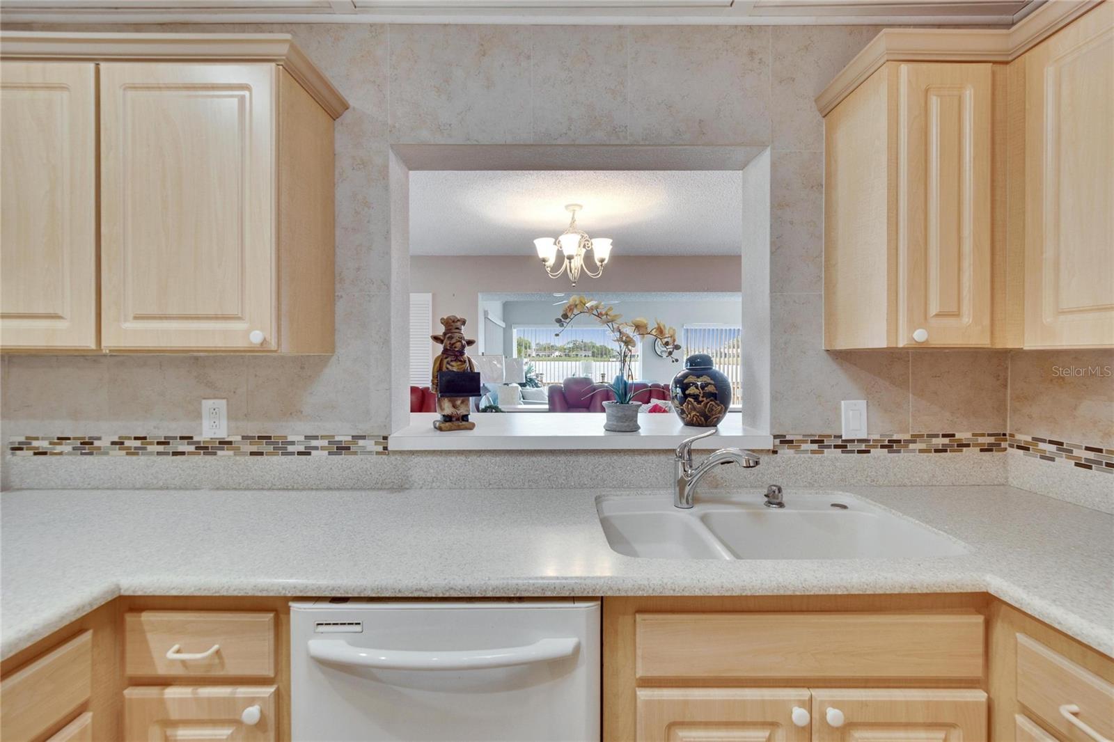 1518 NEW BEDFORD DR, SUN CITY CENTER, FL, 33573