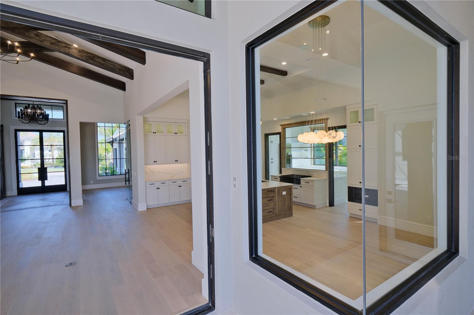 A4663567 Property Photo