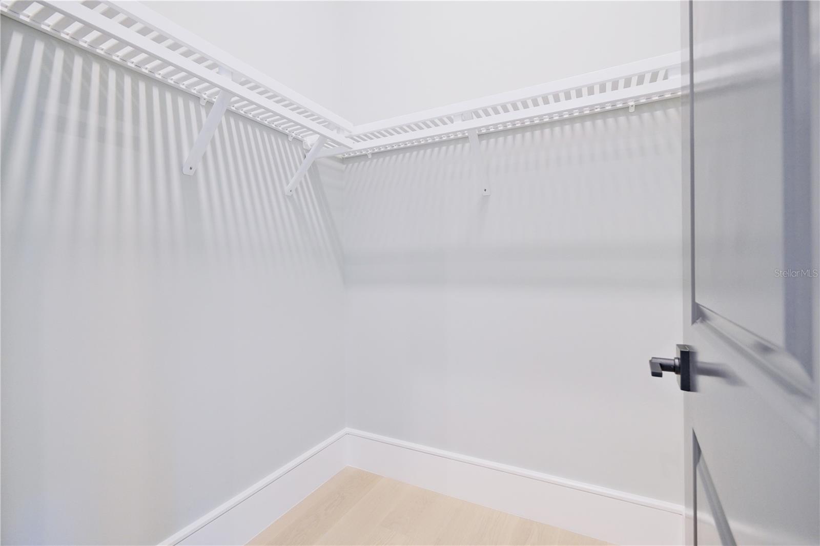 A4663567 Property Photo