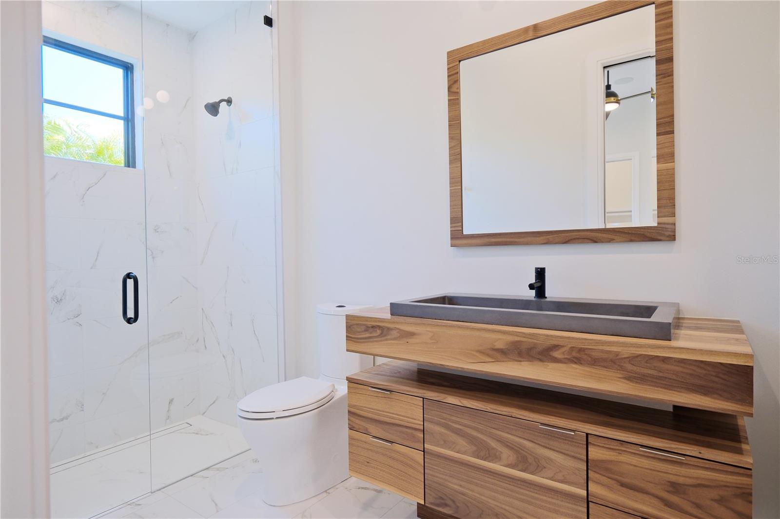 A4663567 Property Photo