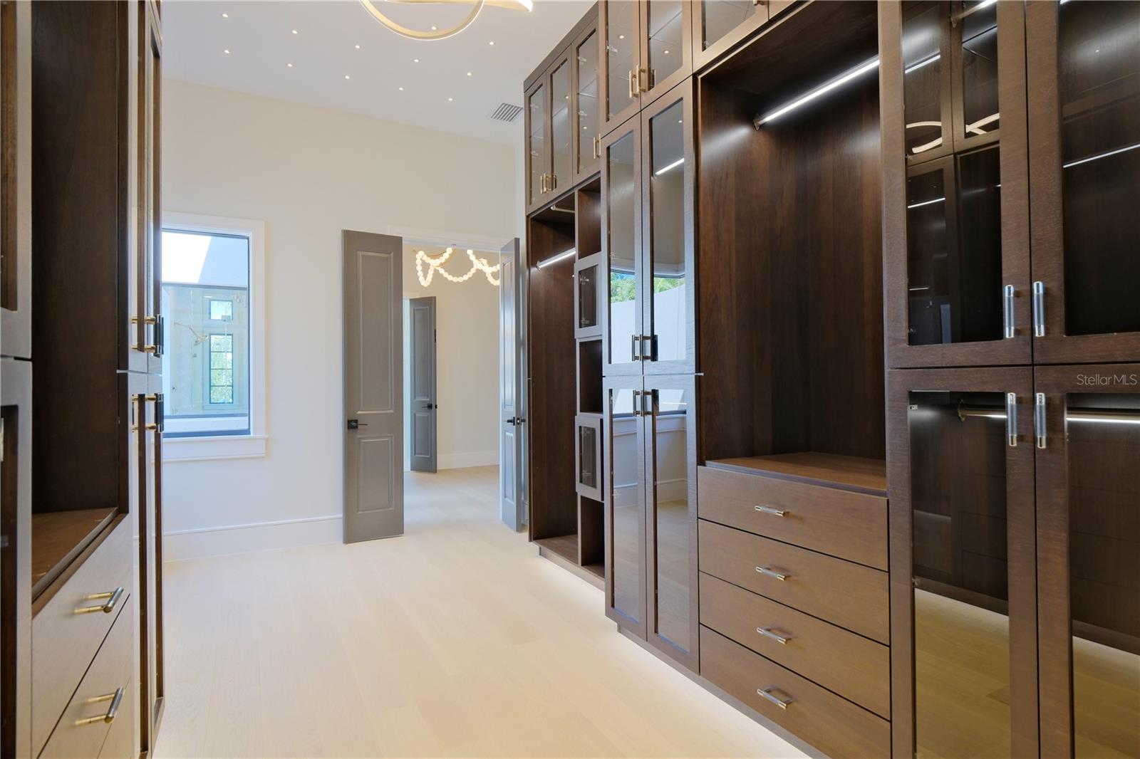 A4663567 Property Photo