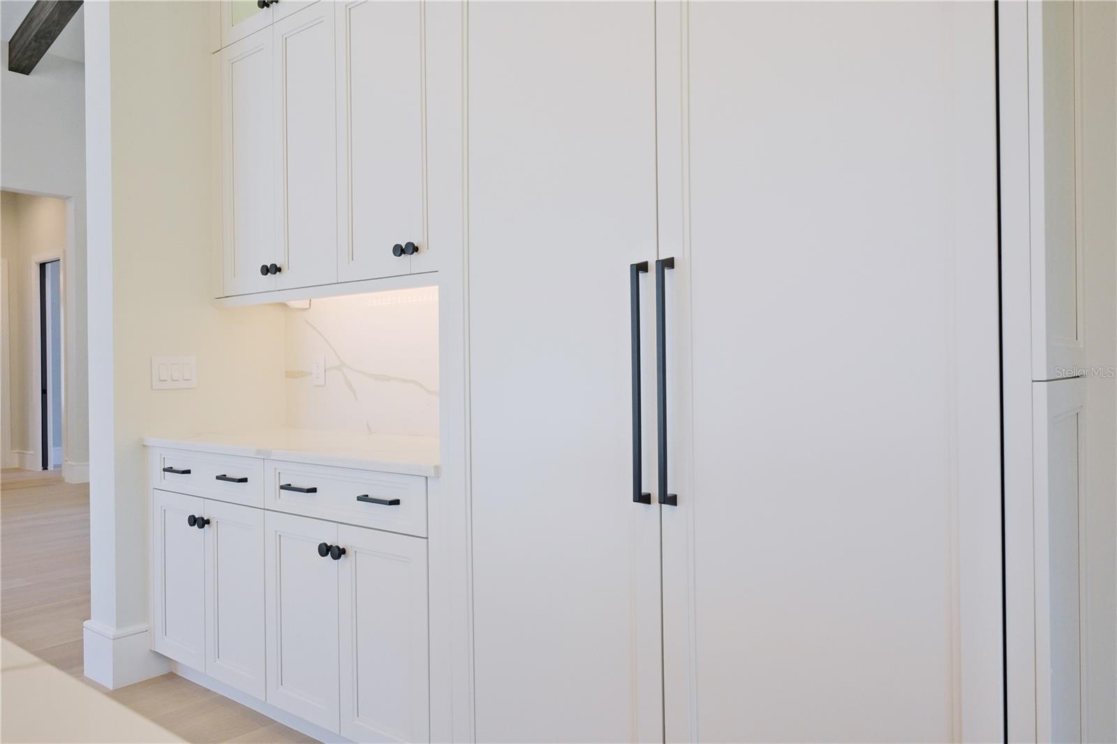 A4663567 Property Photo