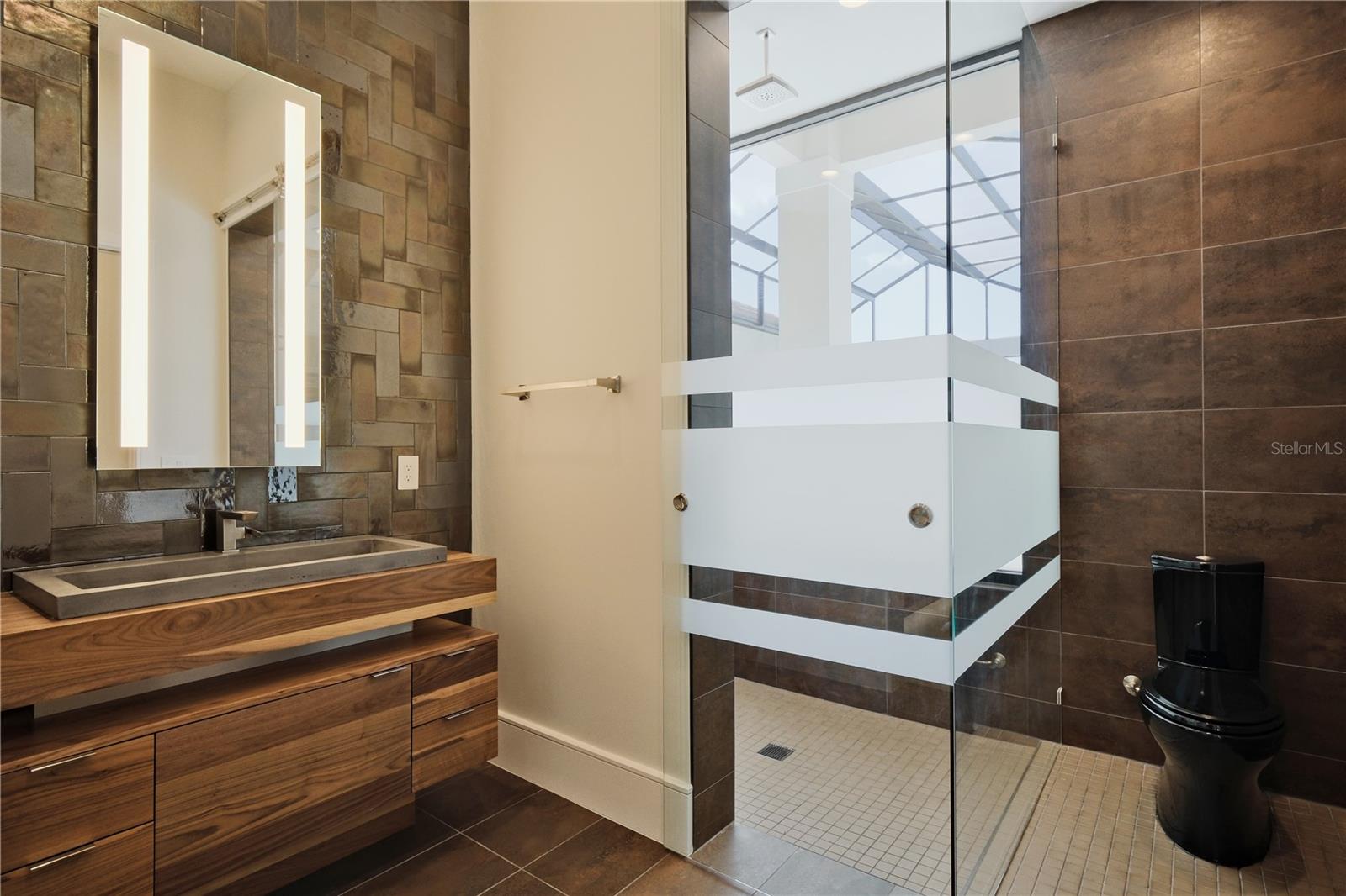 A4663567 Property Photo