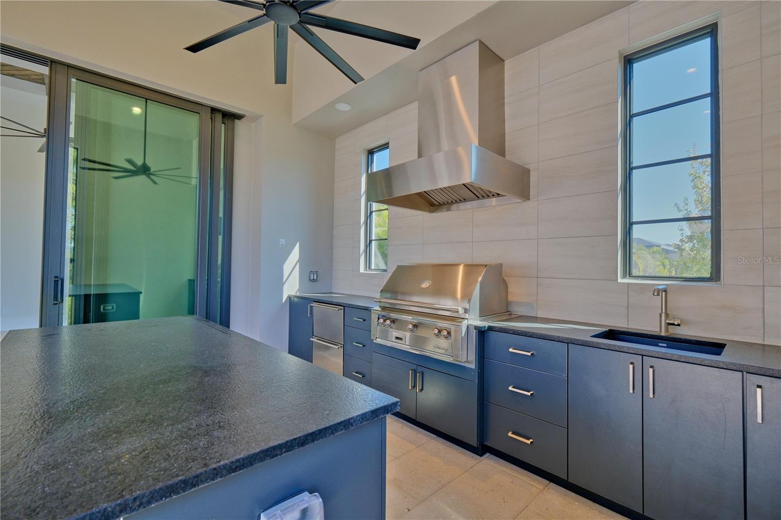 A4663567 Property Photo