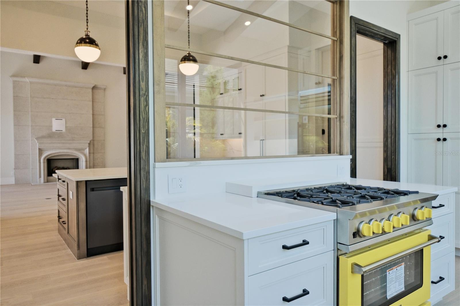 A4663567 Property Photo