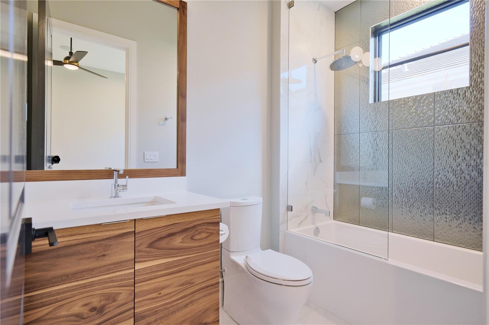 A4663567 Property Photo