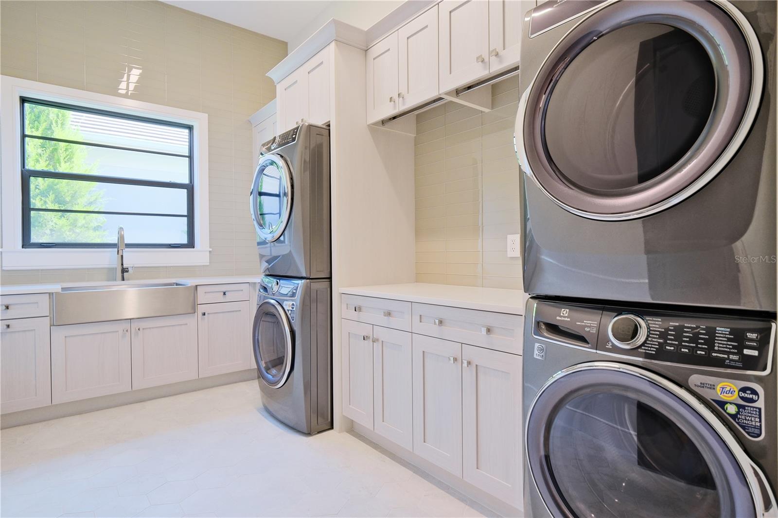 A4663567 Property Photo