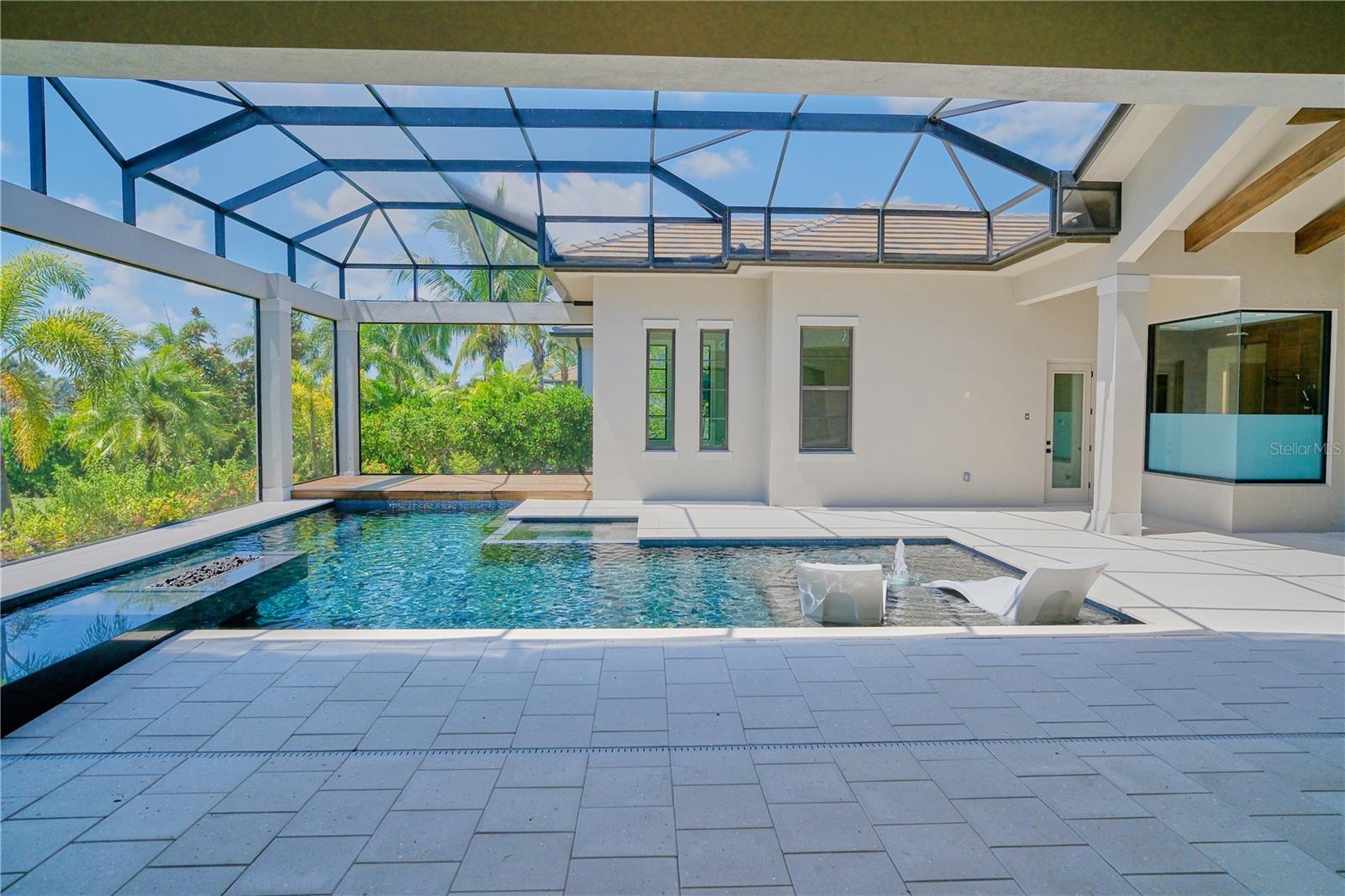 A4663567 Property Photo