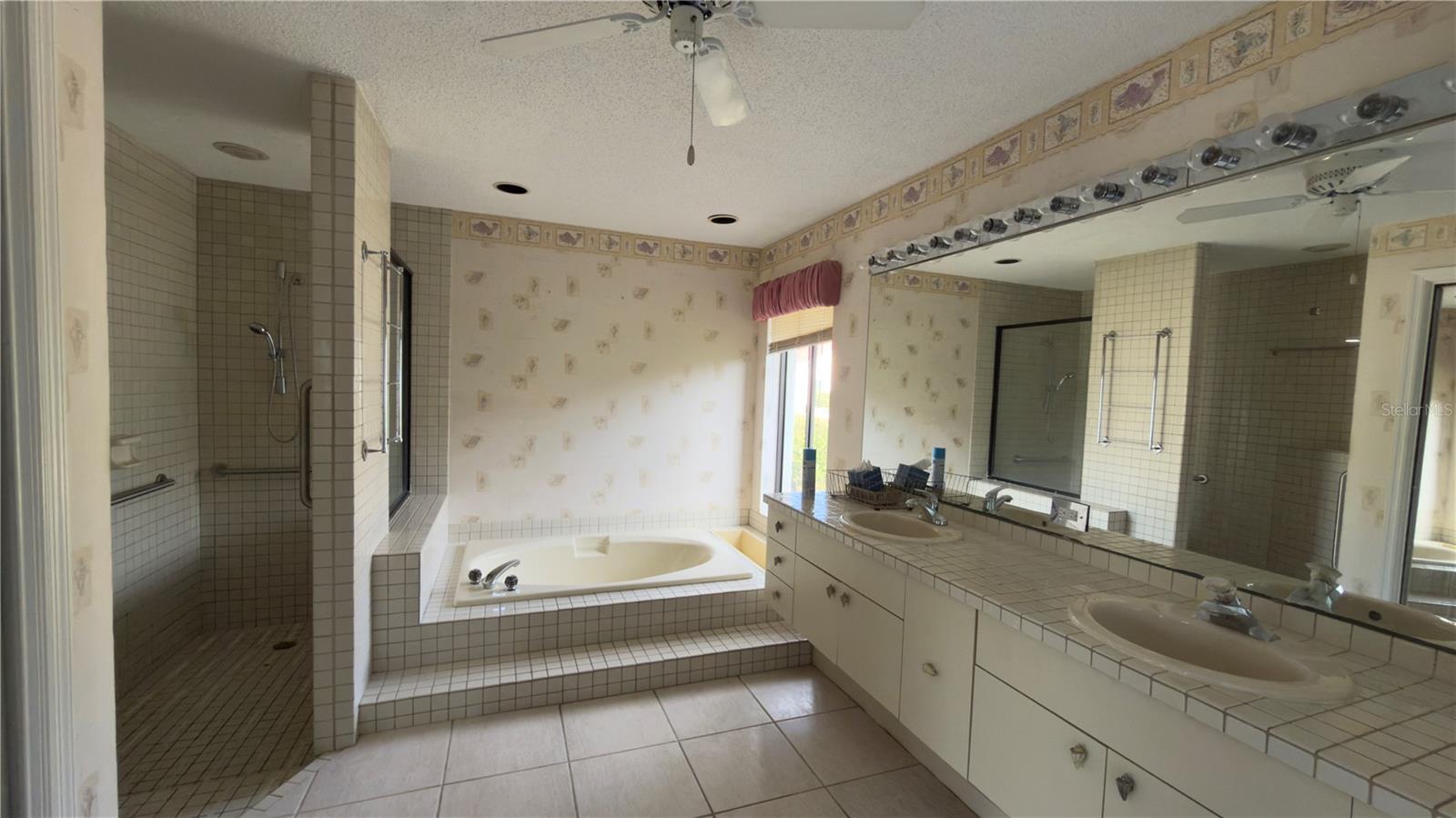 5040 PINELAKE RD, WESLEY CHAPEL, FL, 33543