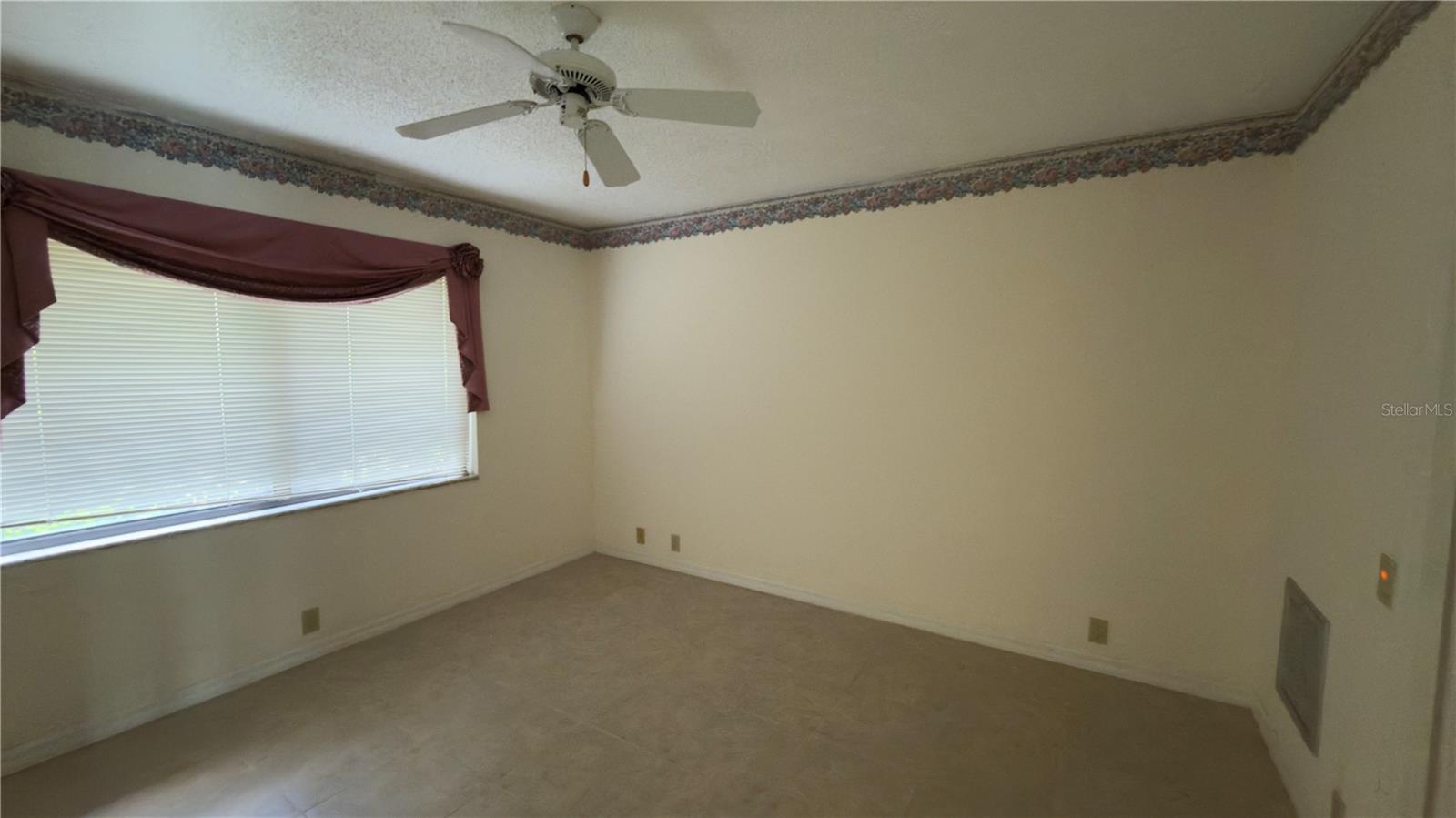 5040 PINELAKE RD, WESLEY CHAPEL, FL, 33543