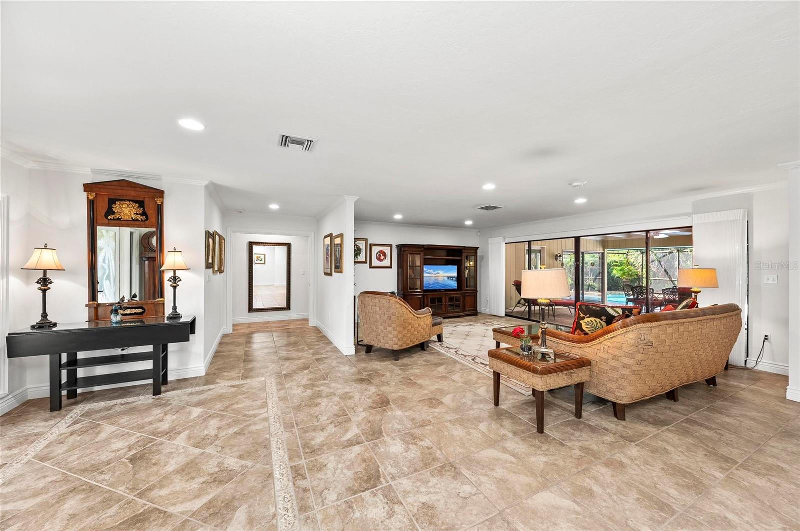 A4663579 Property Photo