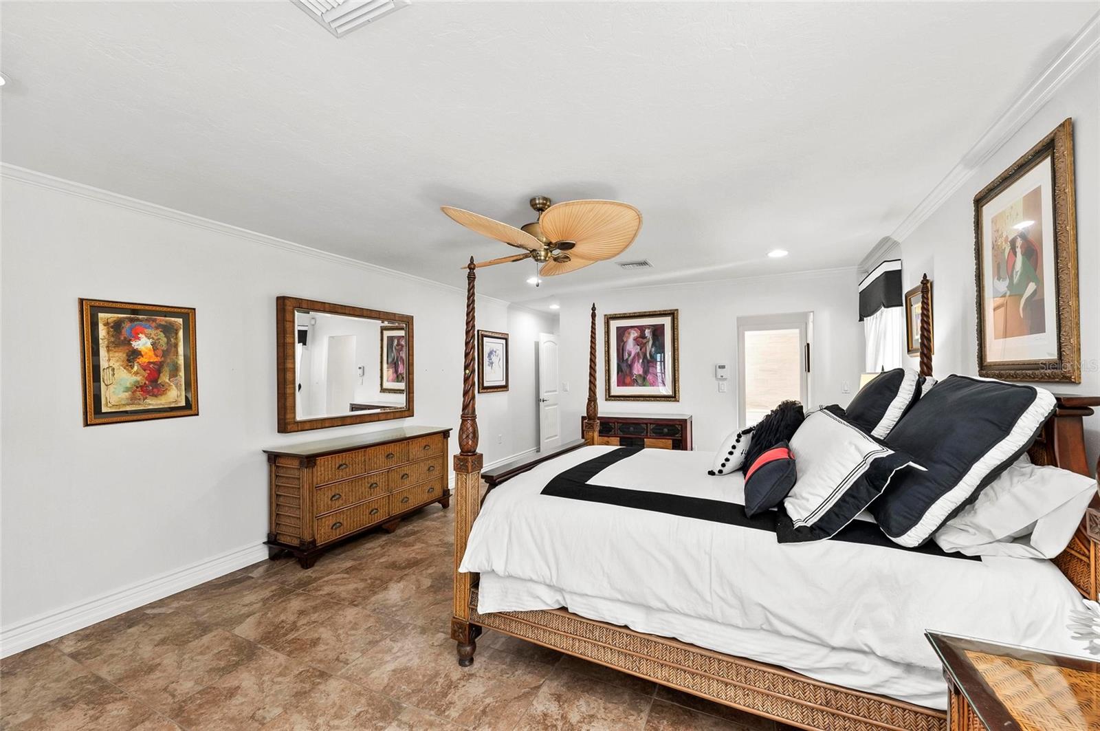A4663579 Property Photo
