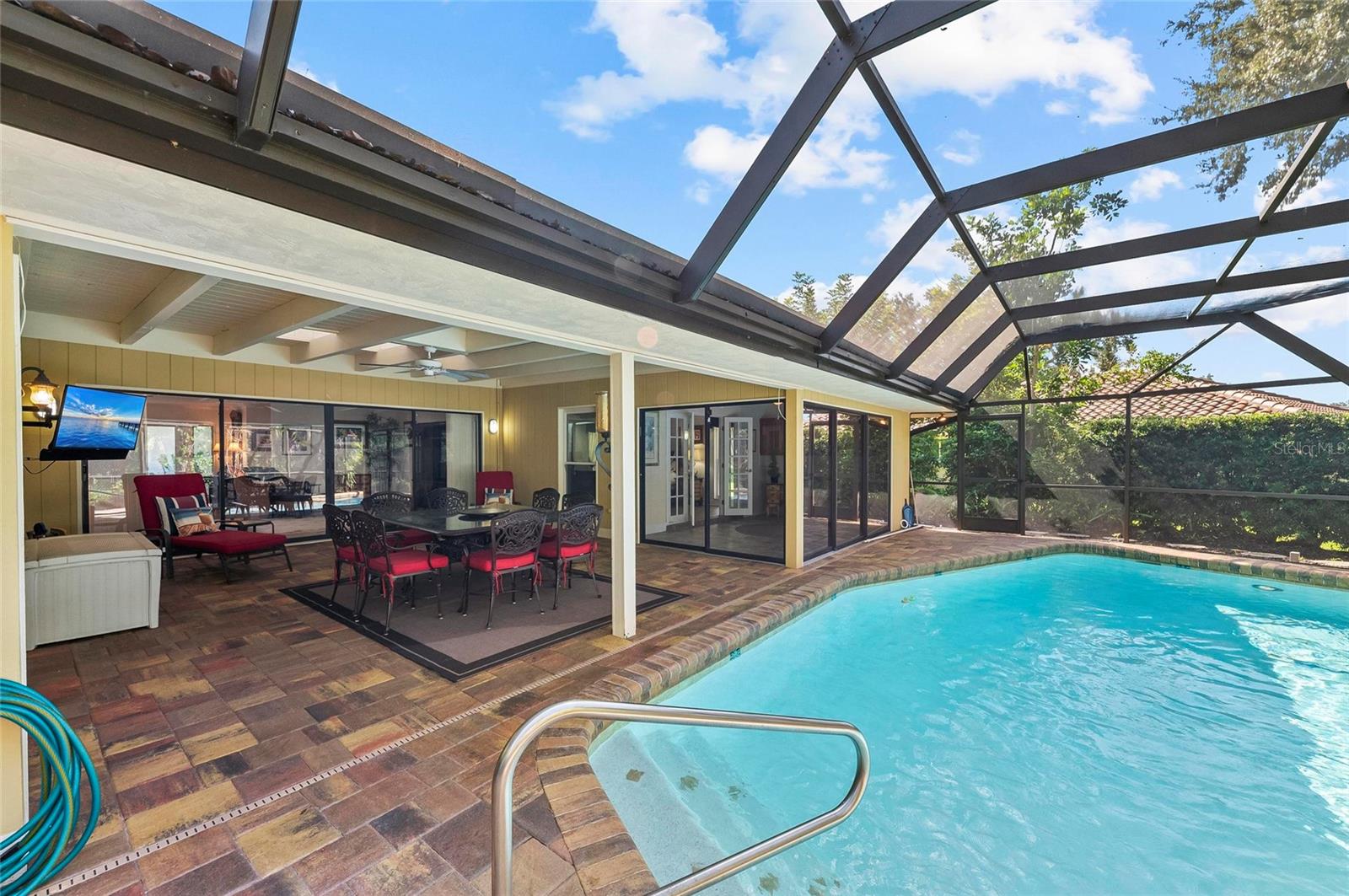 A4663579 Property Photo
