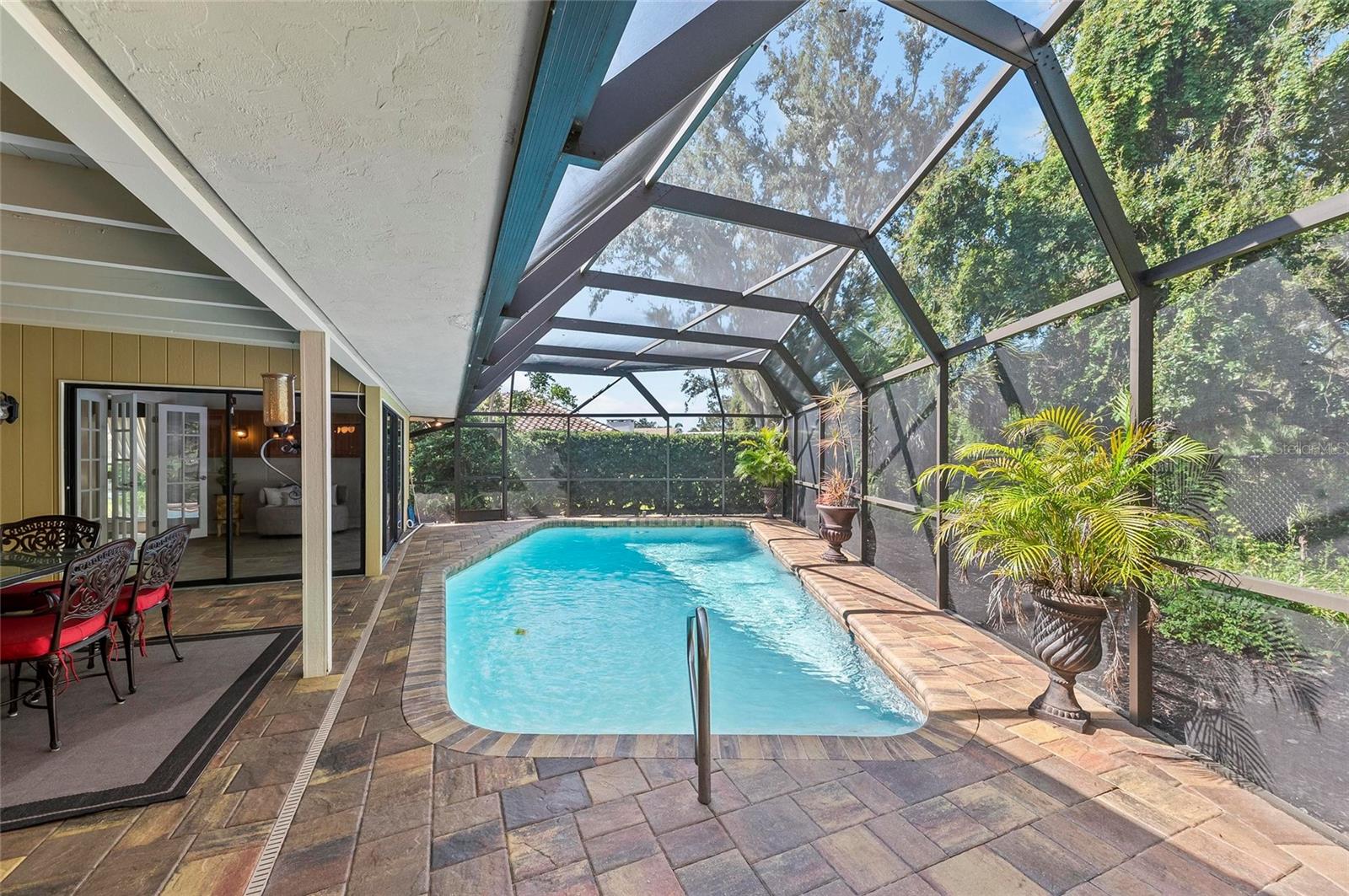 A4663579 Property Photo
