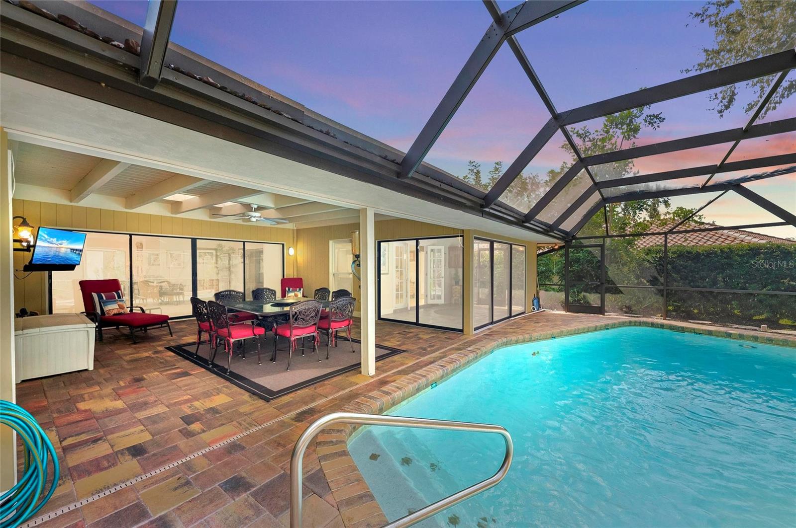 A4663579 Property Photo