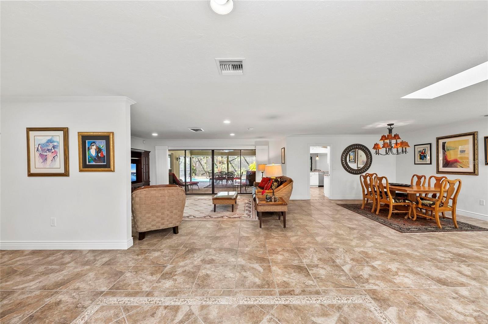 A4663579 Property Photo