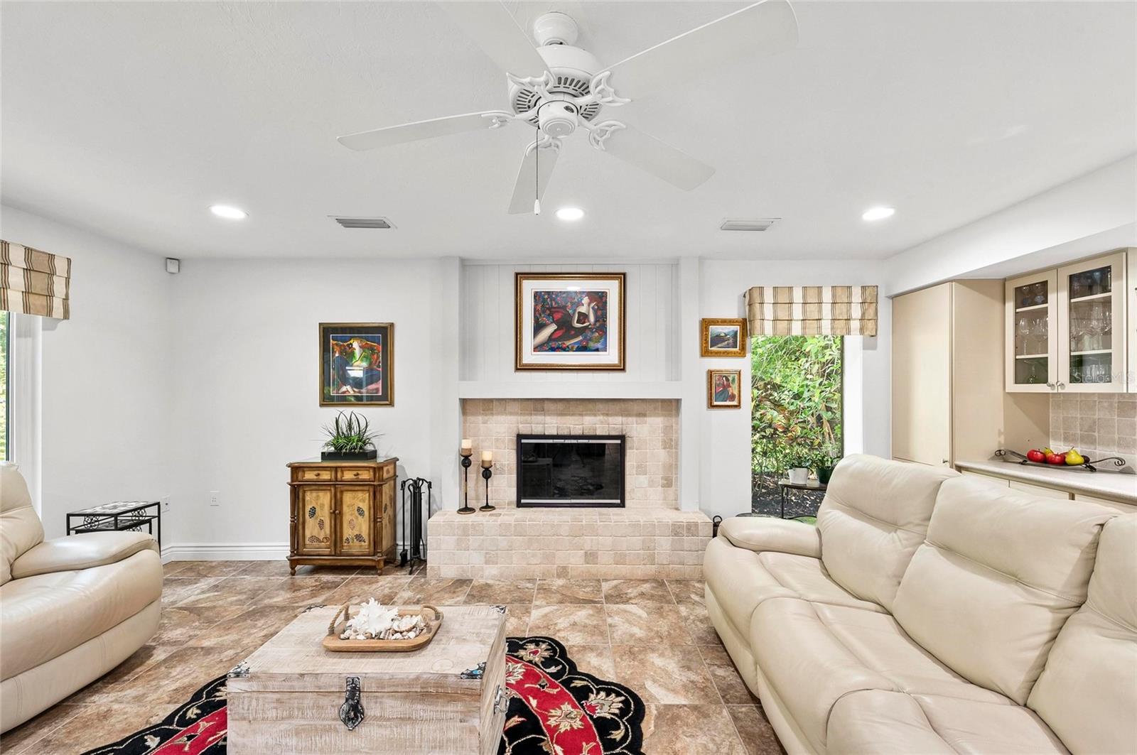 A4663579 Property Photo