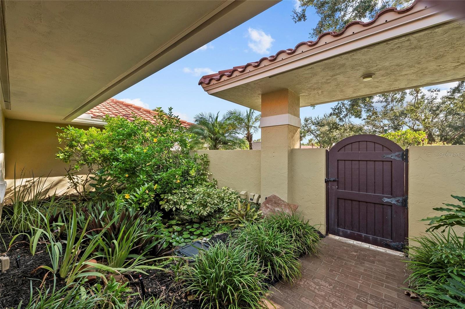 A4663579 Property Photo