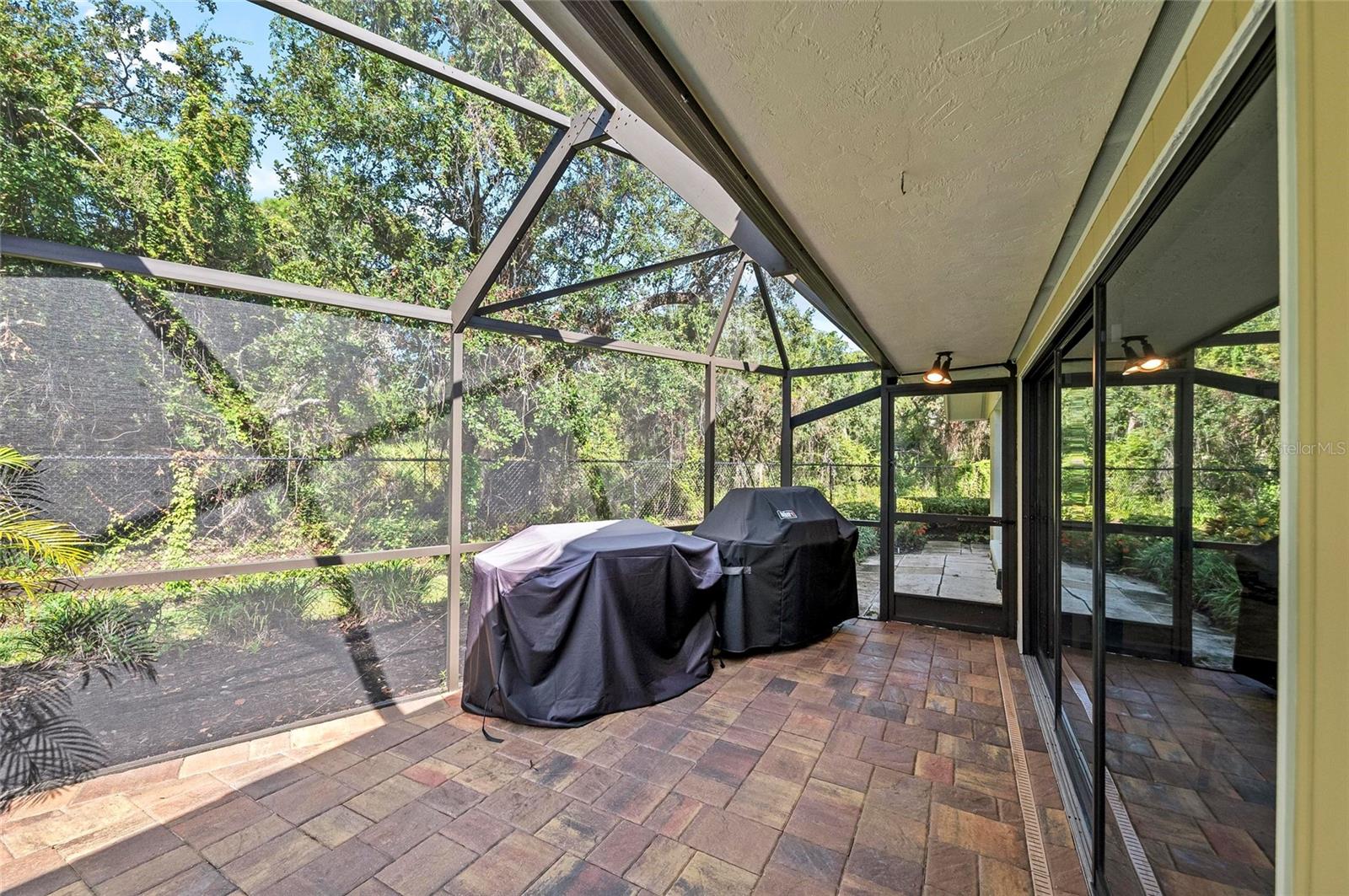 A4663579 Property Photo