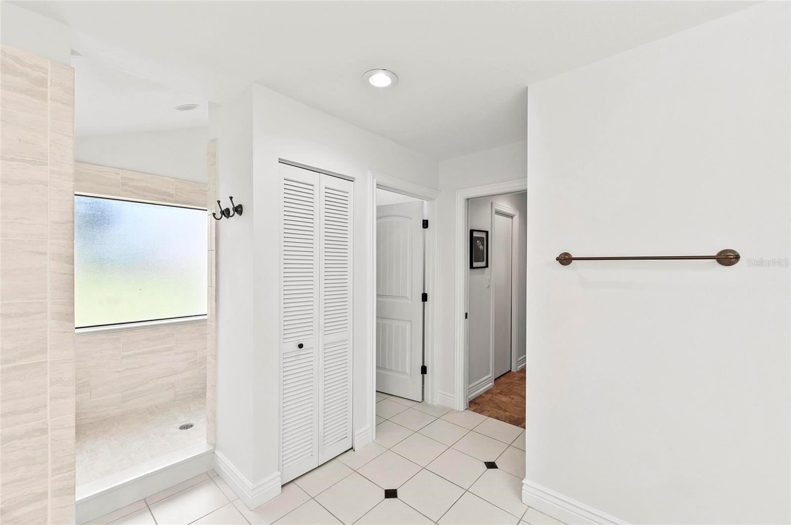 A4663579 Property Photo