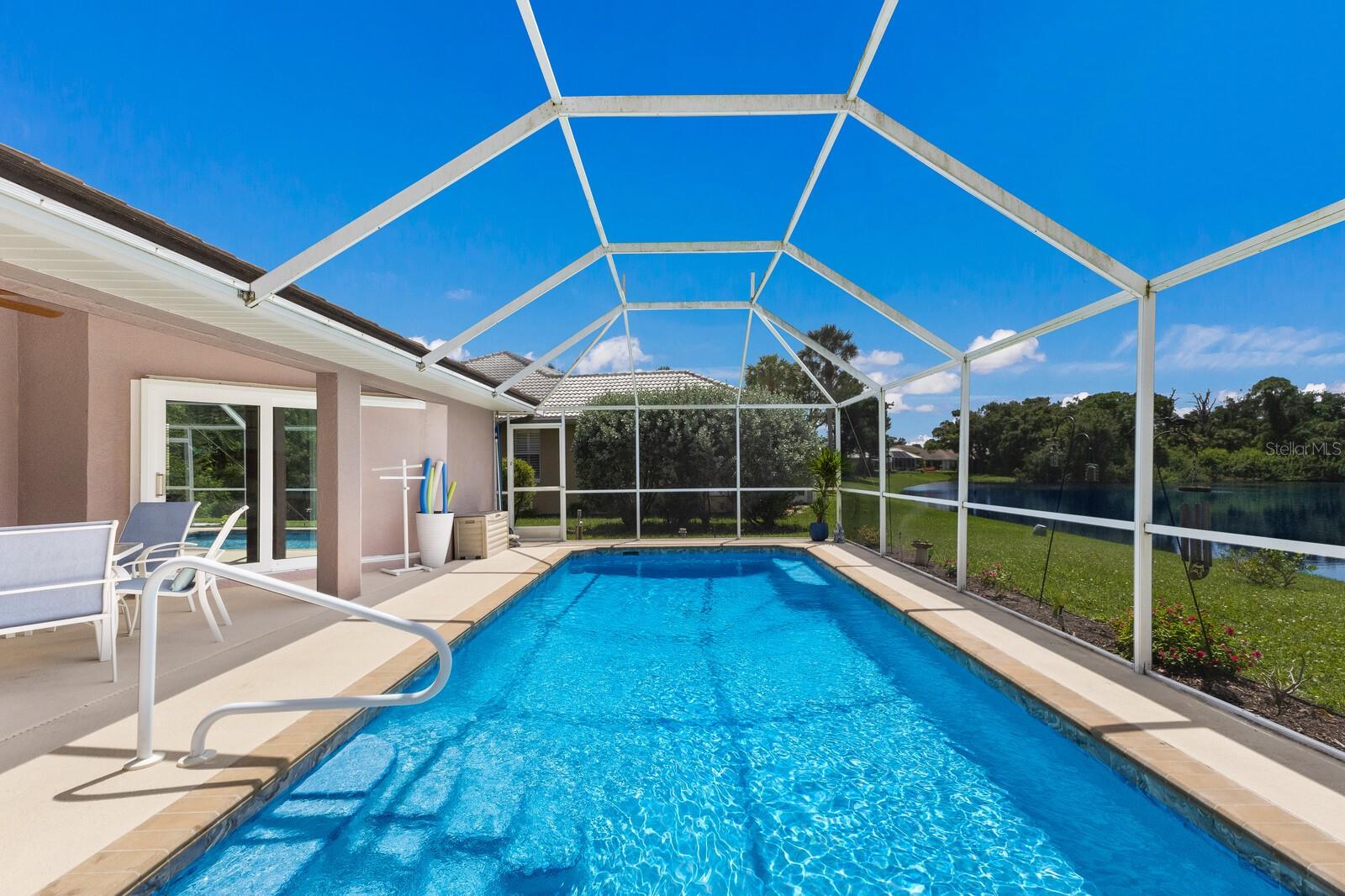 498 LAKE OF THE WOODS DR, VENICE, FL, 34293