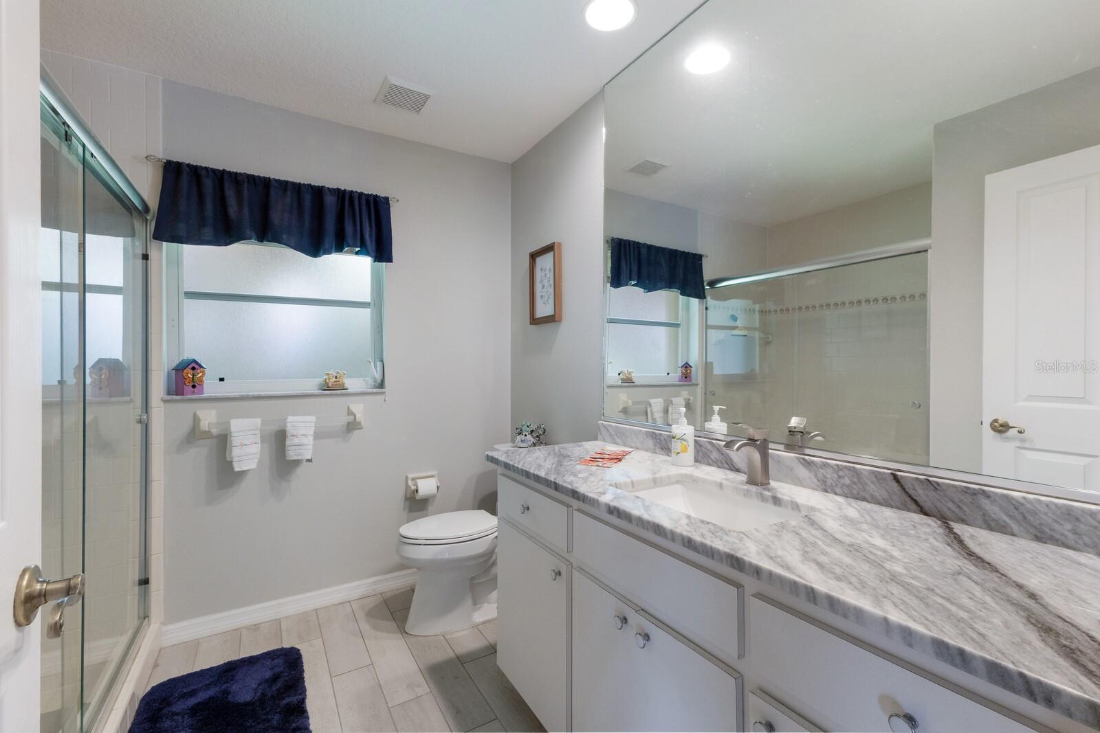 498 LAKE OF THE WOODS DR, VENICE, FL, 34293