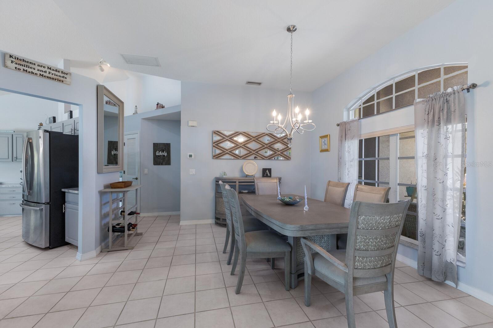 498 LAKE OF THE WOODS DR, VENICE, FL, 34293