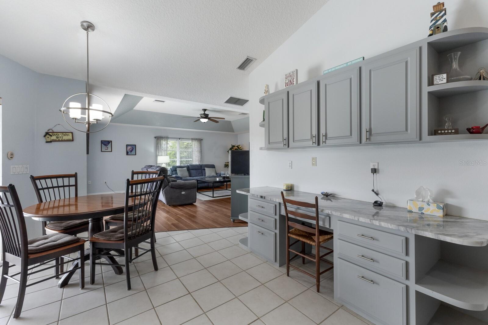 498 LAKE OF THE WOODS DR, VENICE, FL, 34293