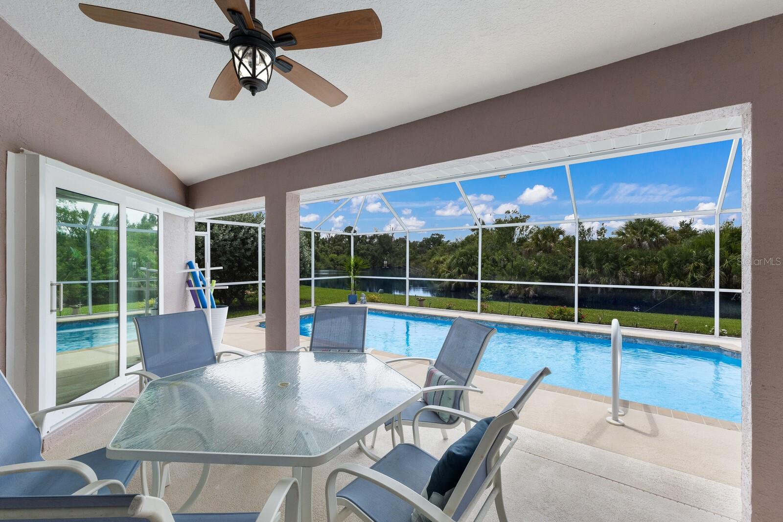 498 LAKE OF THE WOODS DR, VENICE, FL, 34293