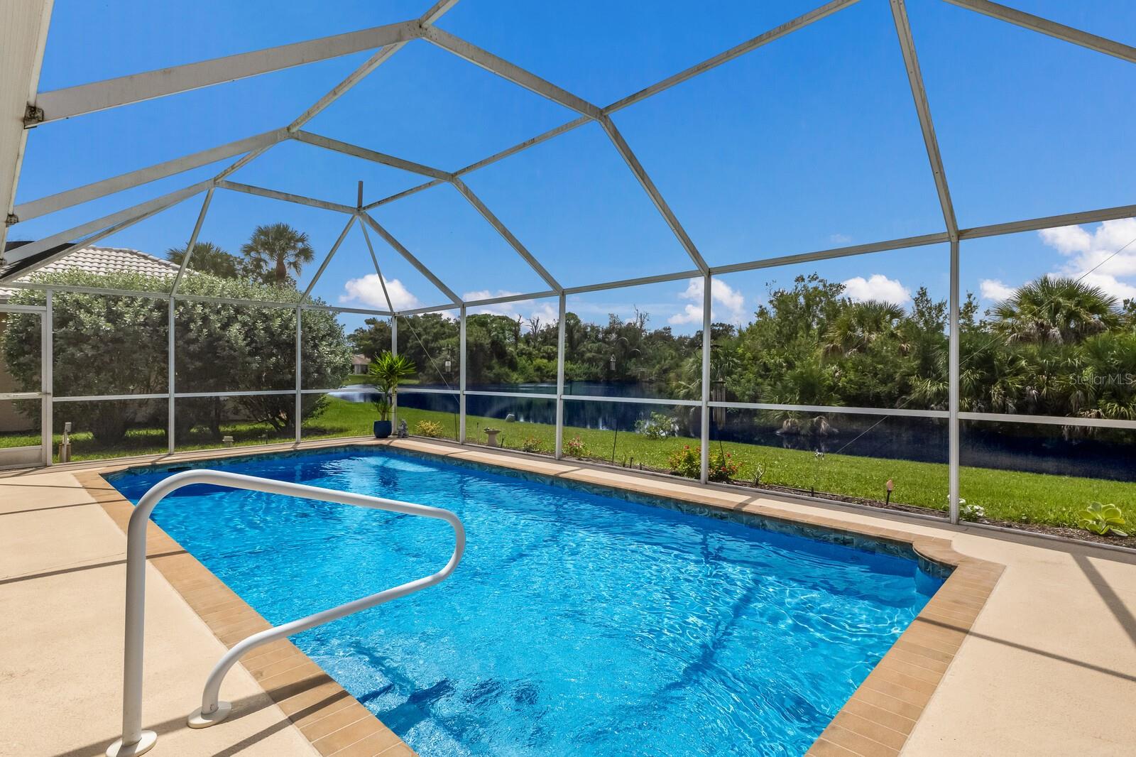 498 LAKE OF THE WOODS DR, VENICE, FL, 34293
