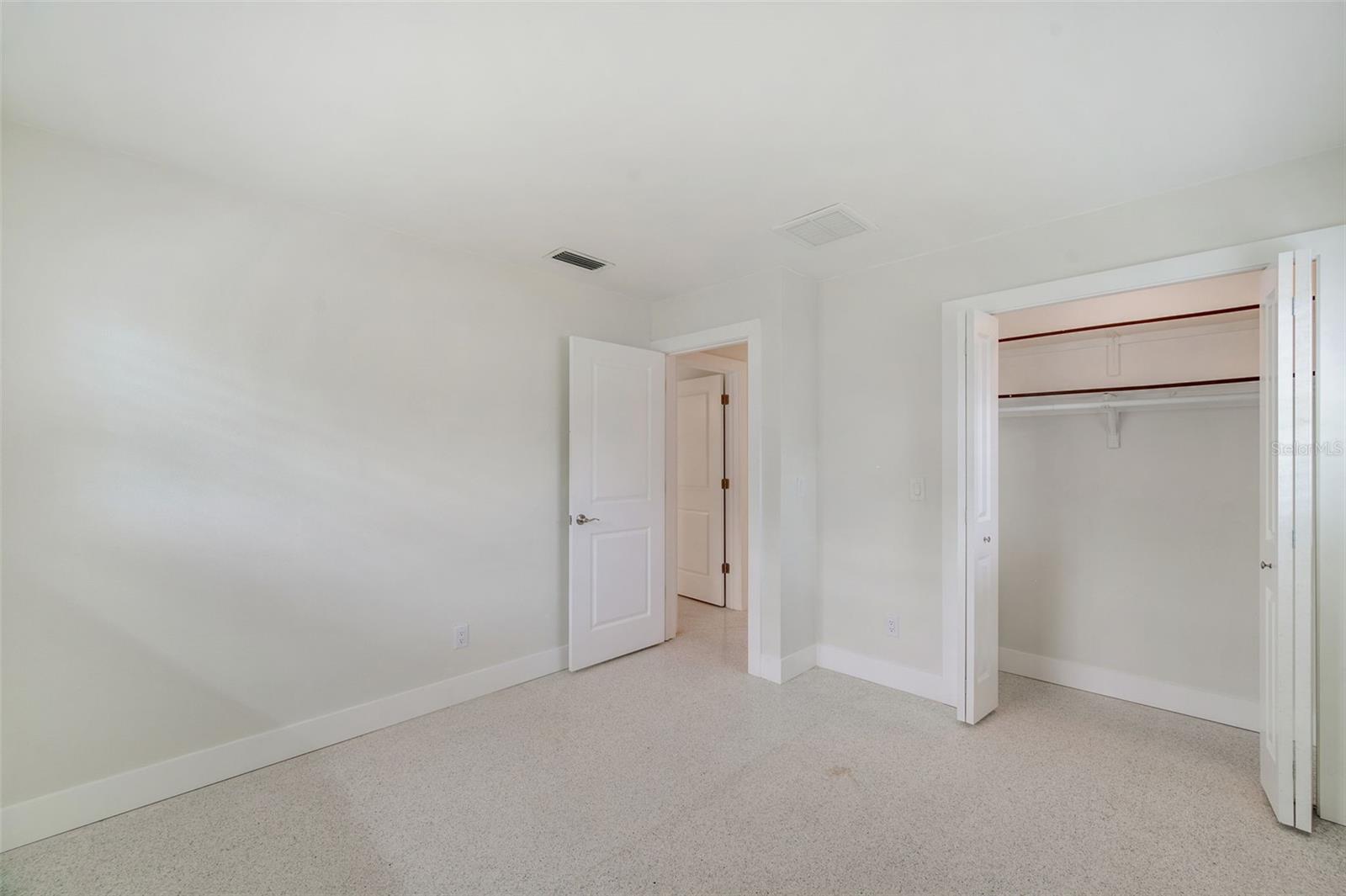 1877 DEL ROBLES DR, CLEARWATER, FL, 33764