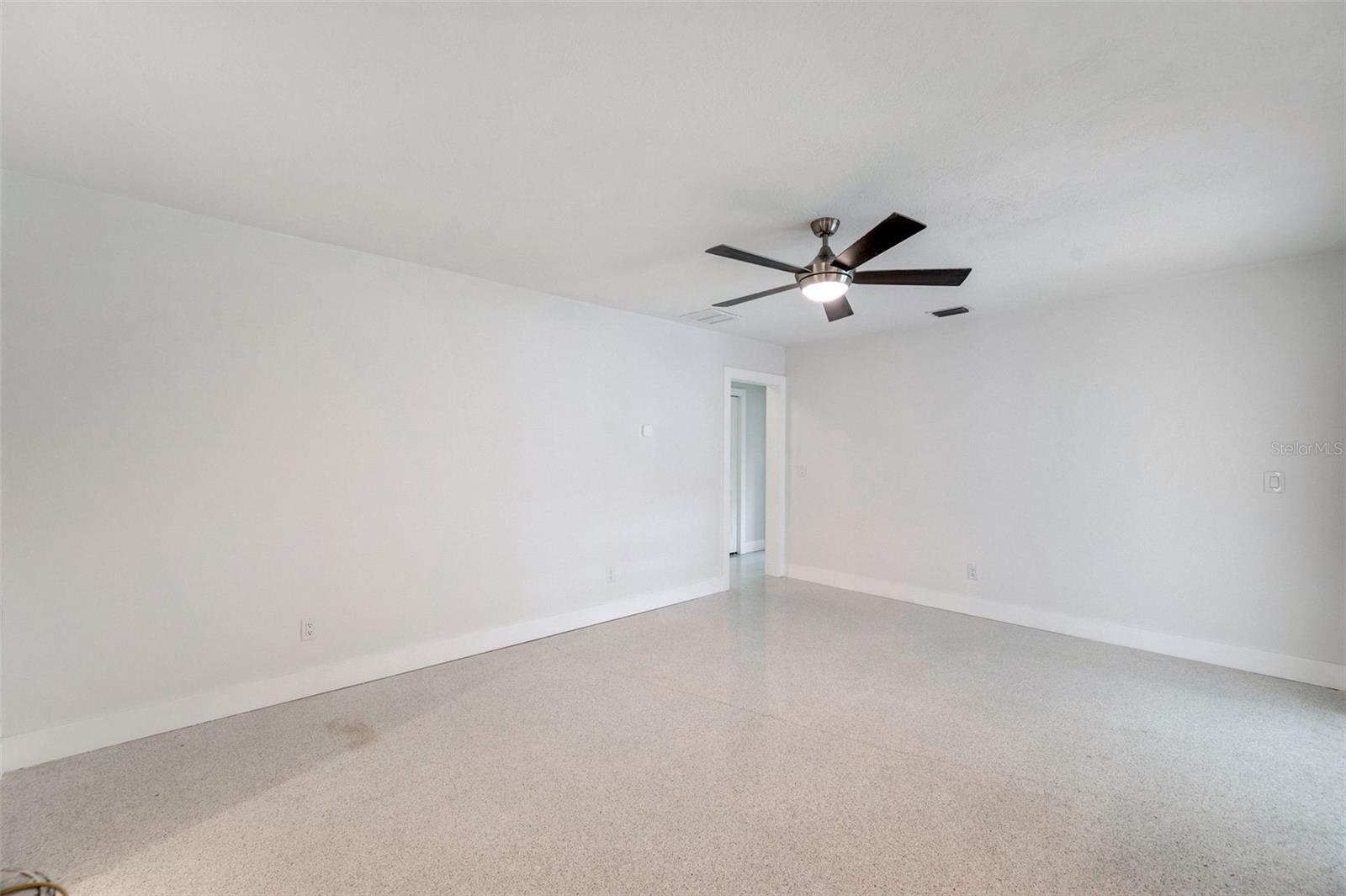 1877 DEL ROBLES DR, CLEARWATER, FL, 33764