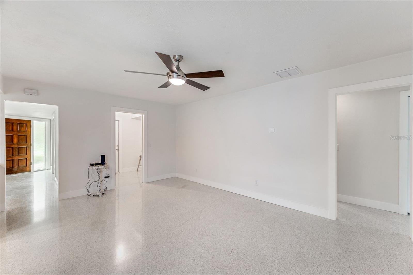 1877 DEL ROBLES DR, CLEARWATER, FL, 33764