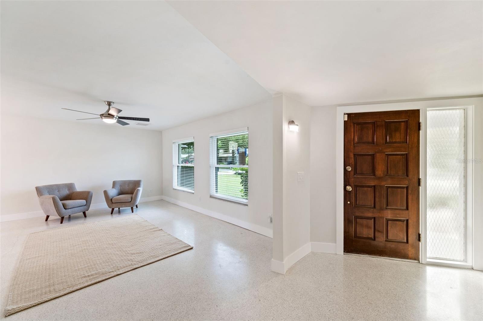 1877 DEL ROBLES DR, CLEARWATER, FL, 33764