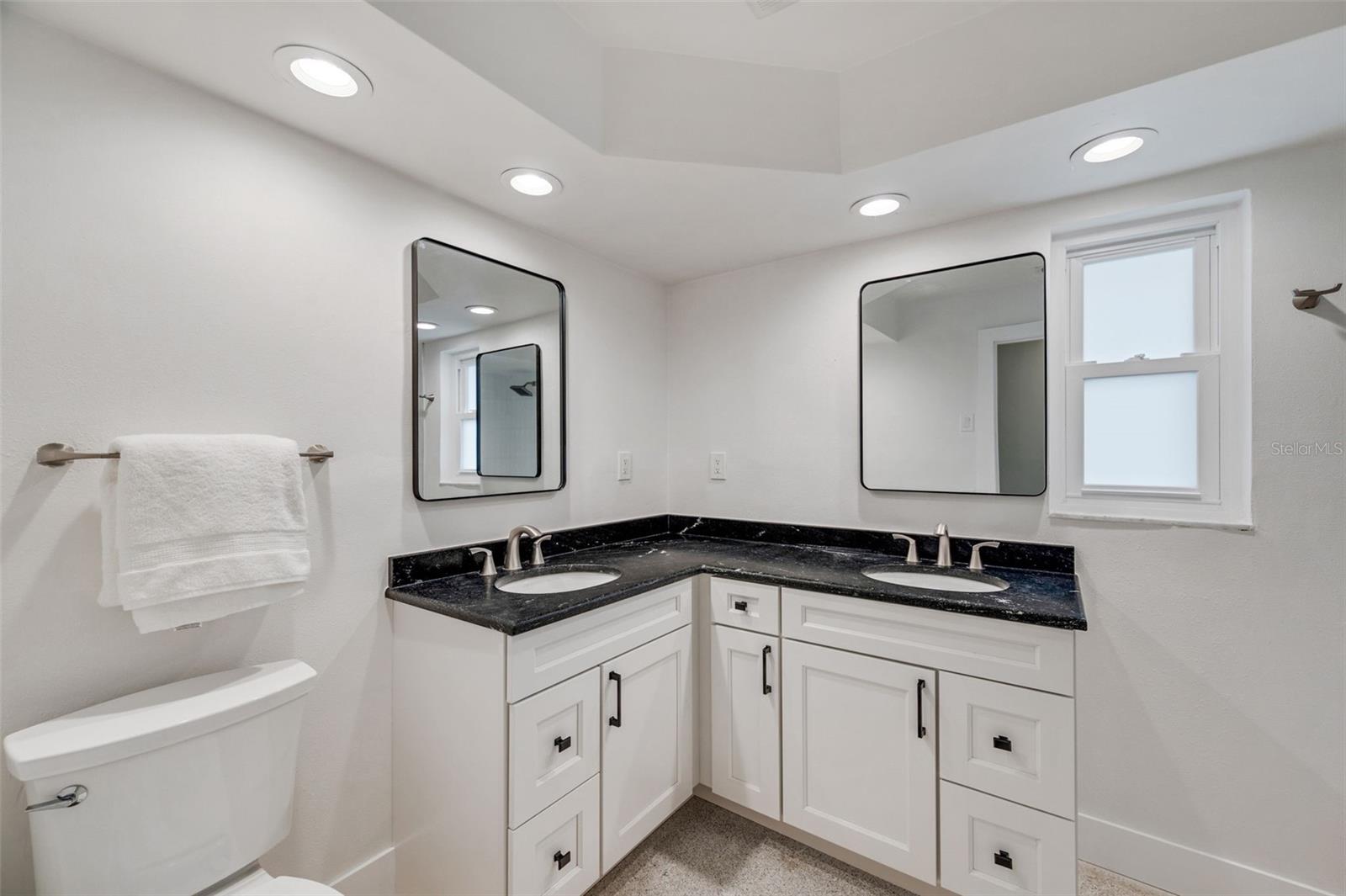 1877 DEL ROBLES DR, CLEARWATER, FL, 33764