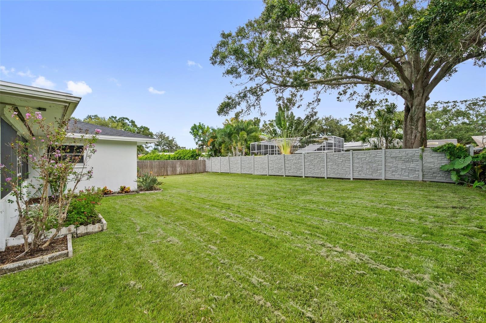 1877 DEL ROBLES DR, CLEARWATER, FL, 33764