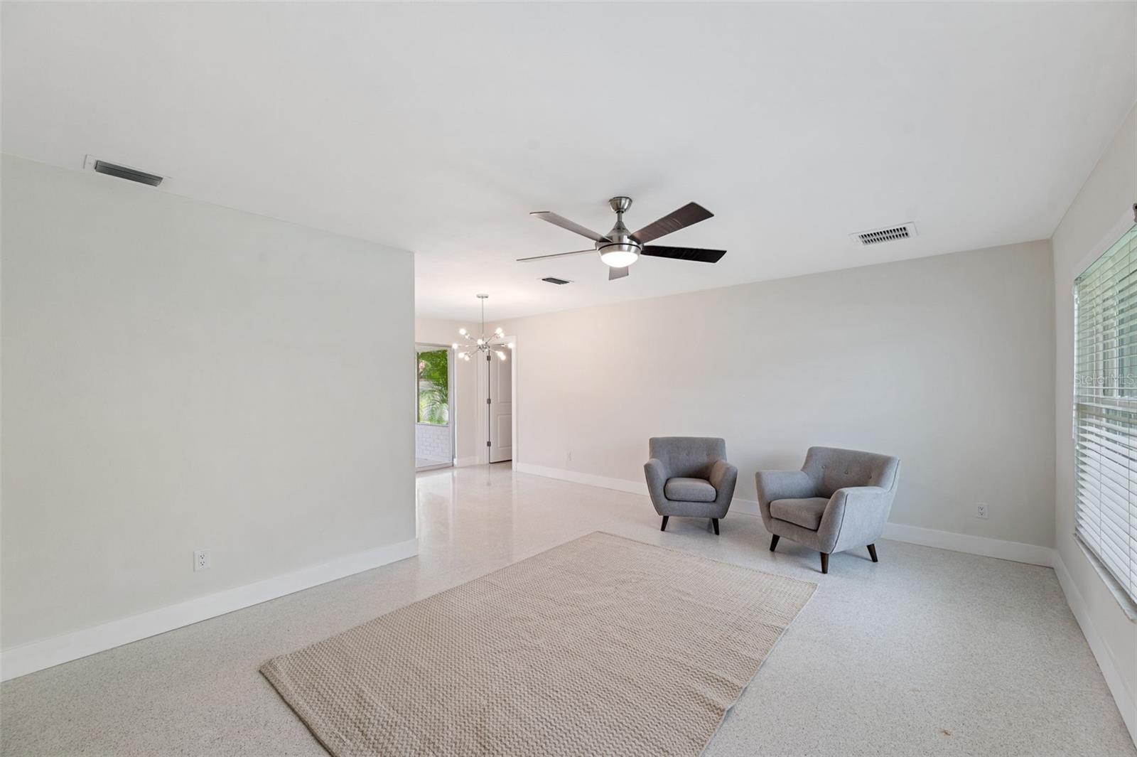 1877 DEL ROBLES DR, CLEARWATER, FL, 33764