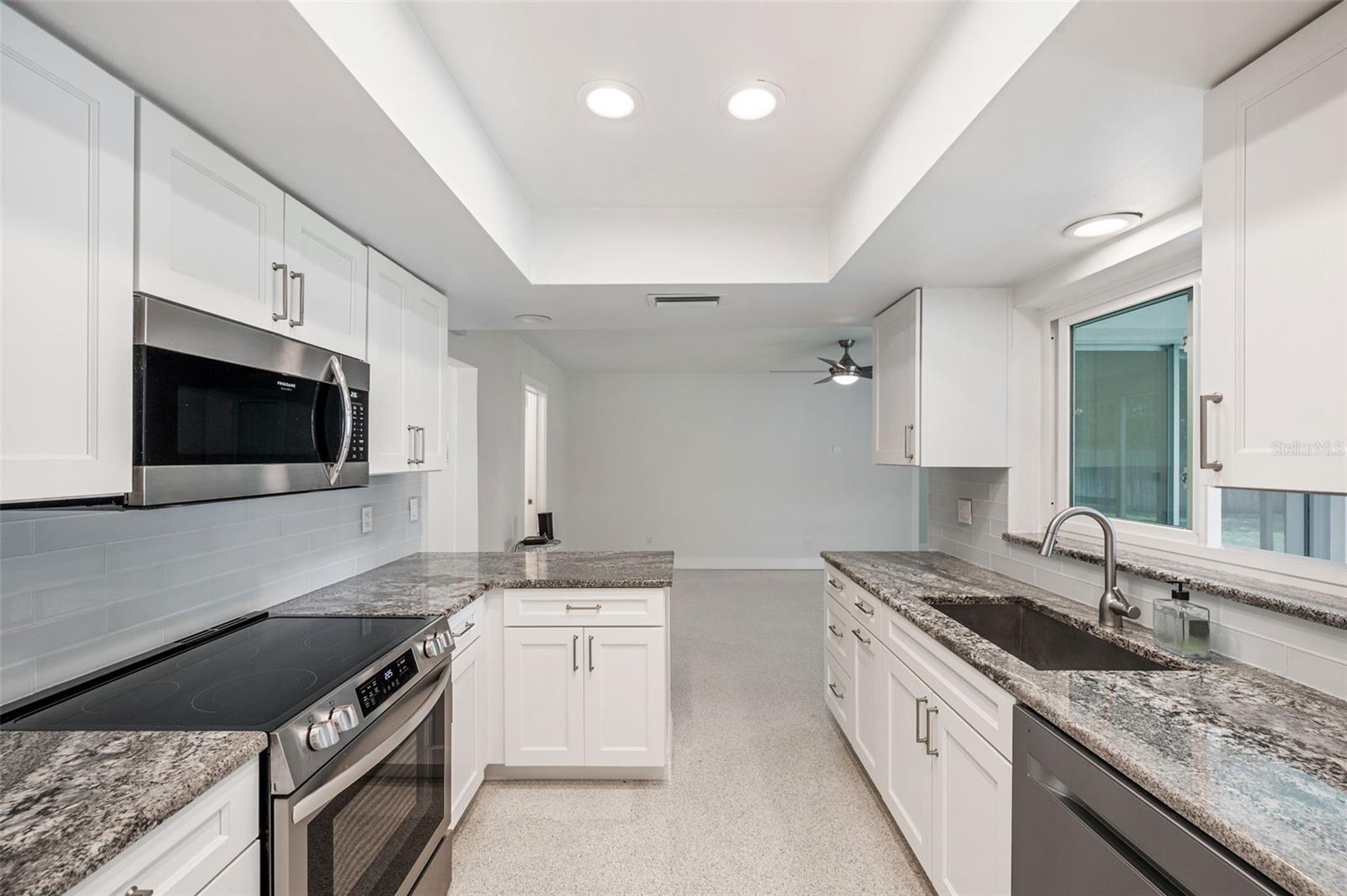 1877 DEL ROBLES DR, CLEARWATER, FL, 33764