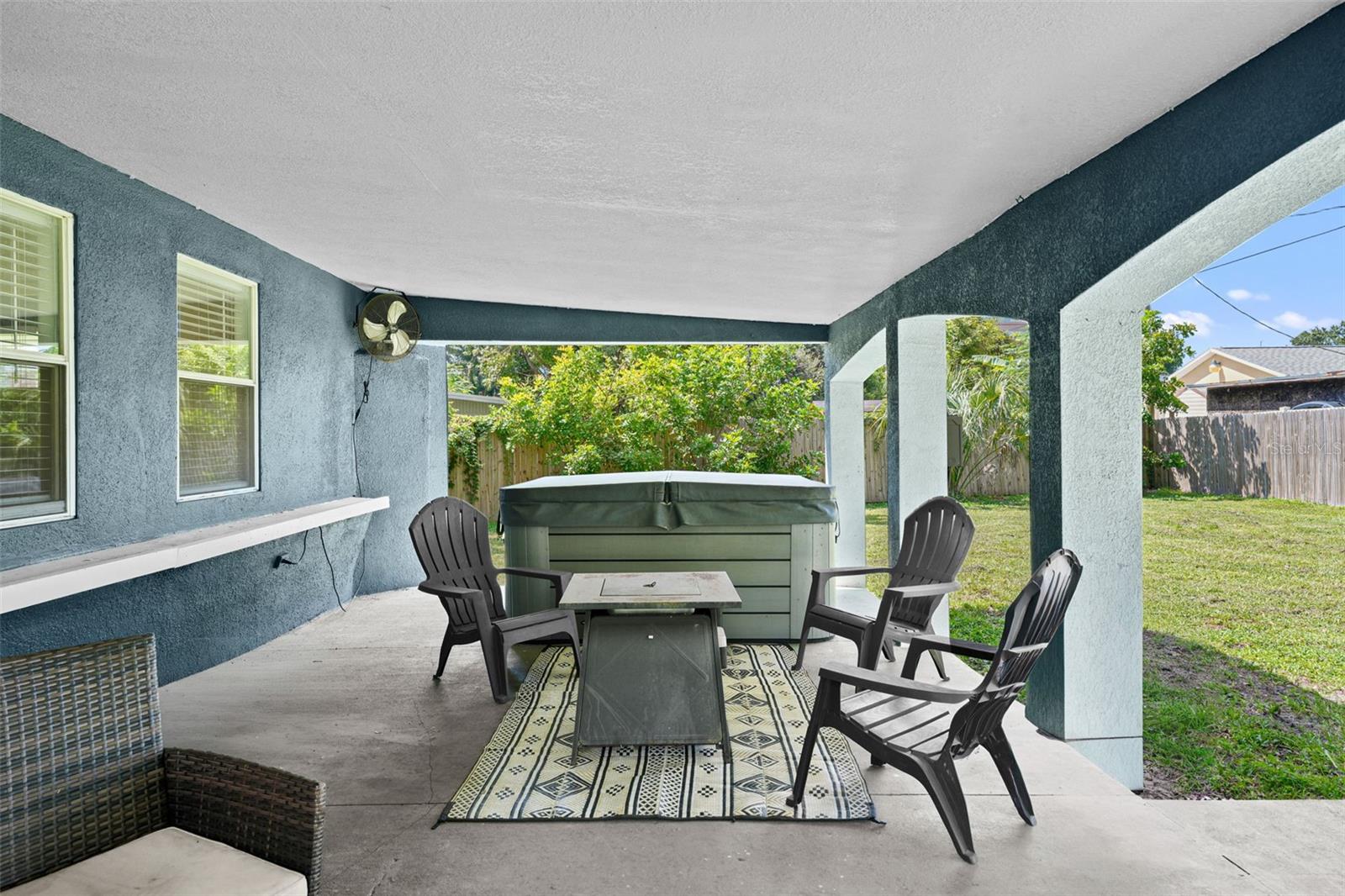 2519 EMMA CIR, TAMPA, FL, 33614