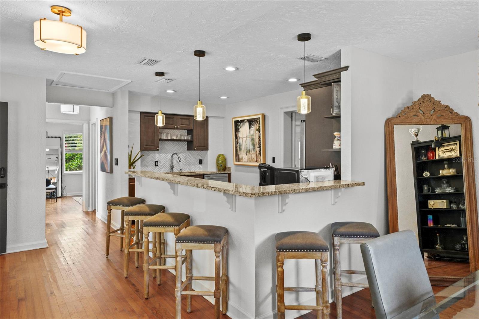 2519 EMMA CIR, TAMPA, FL, 33614