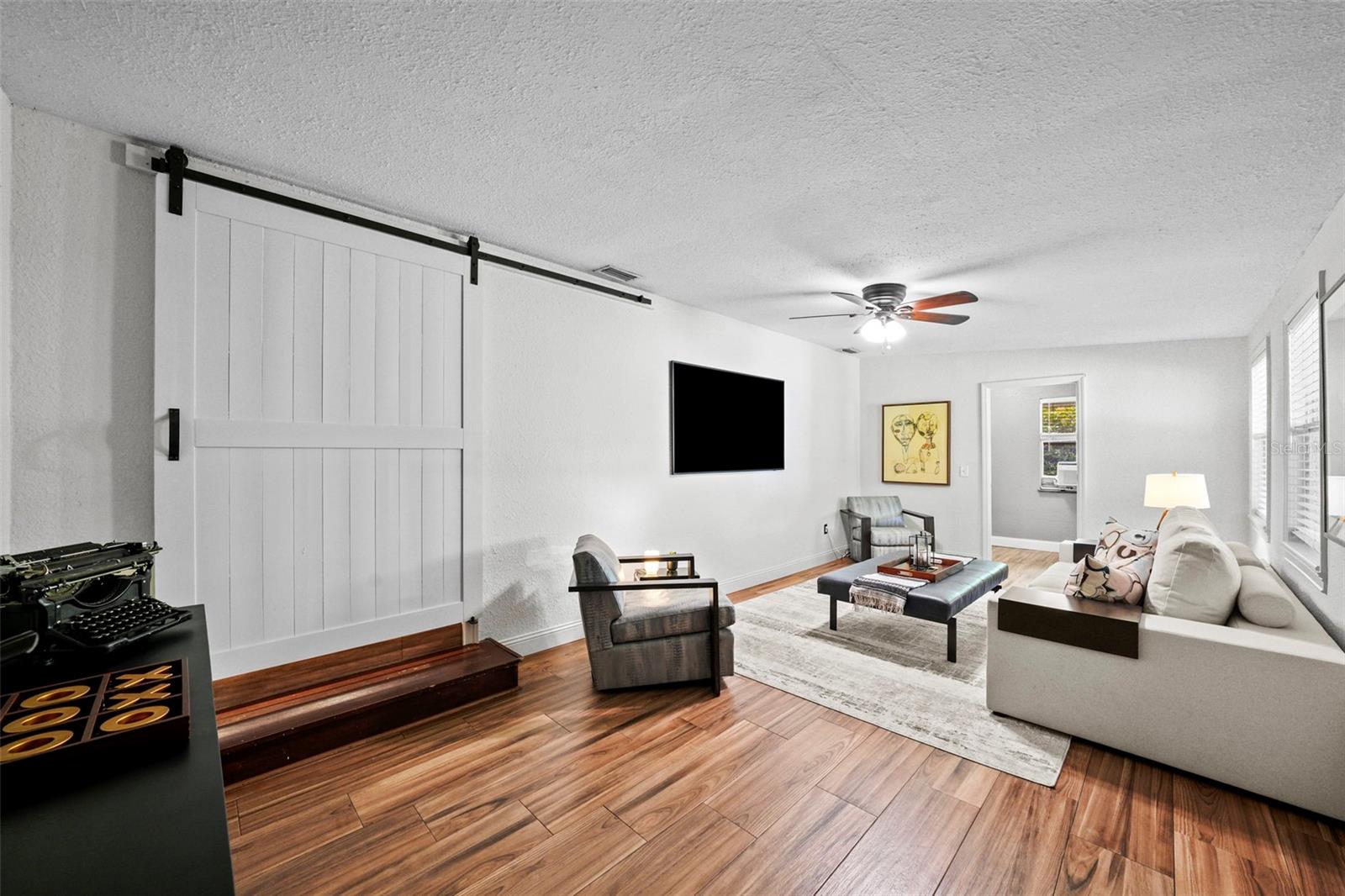 2519 EMMA CIR, TAMPA, FL, 33614