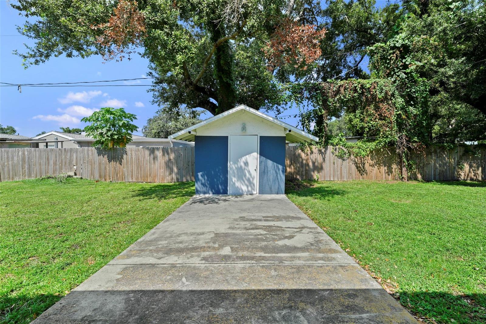 2519 EMMA CIR, TAMPA, FL, 33614