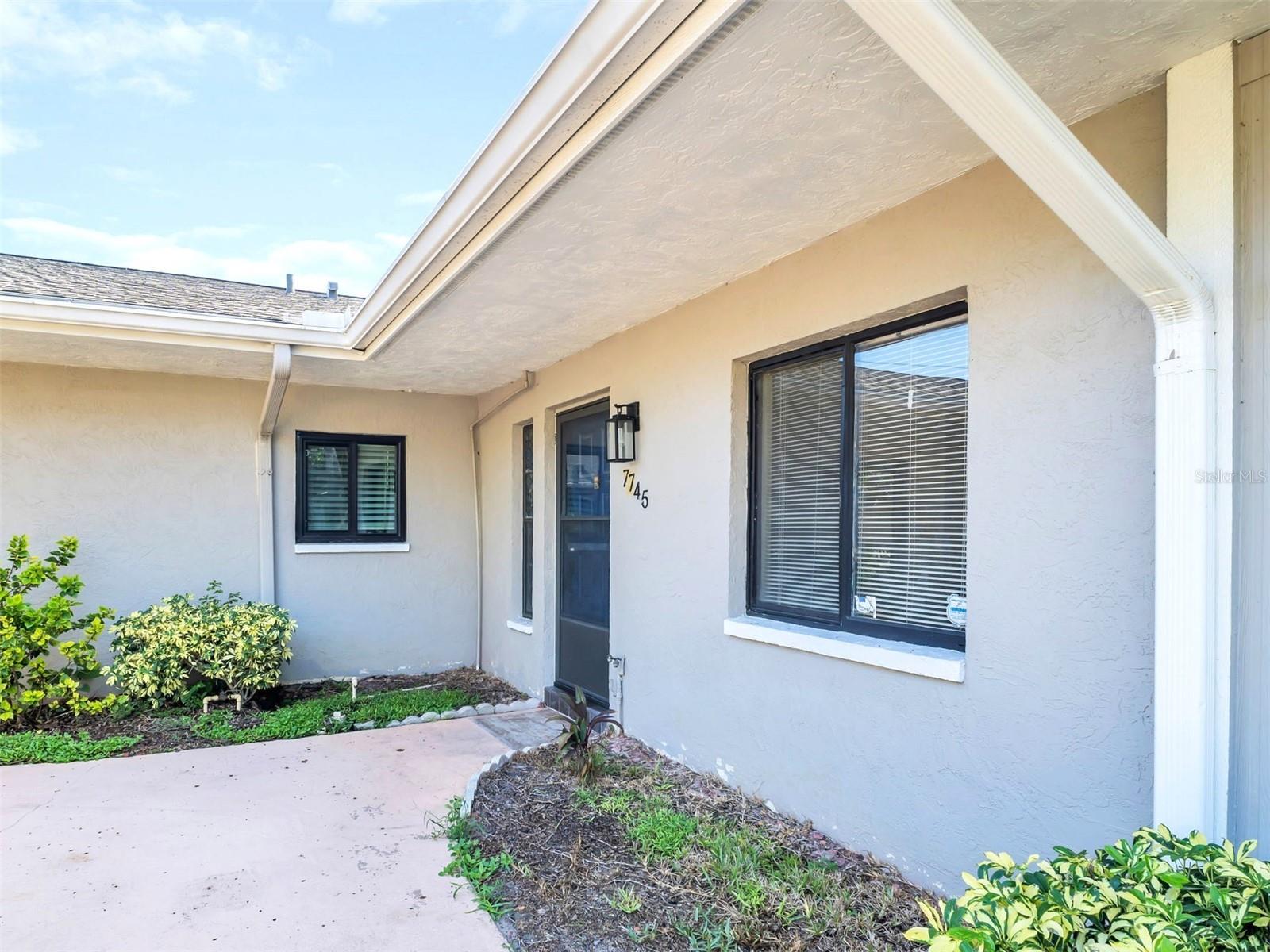 TB8422678 Property Photo