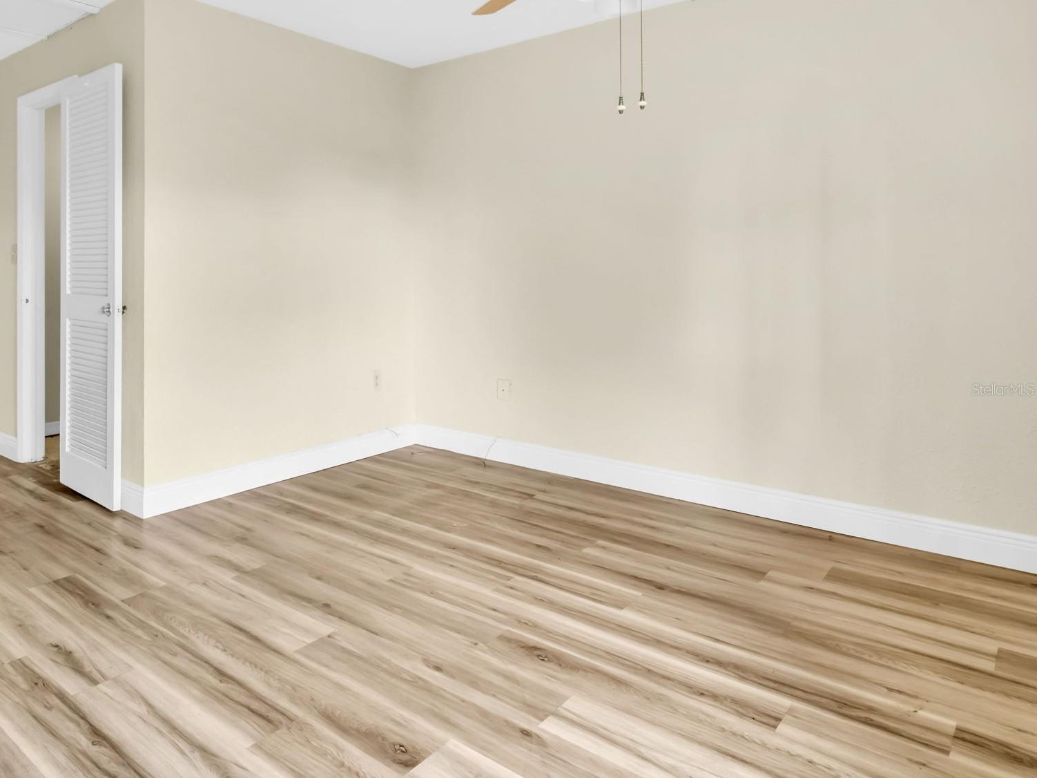 TB8422678 Property Photo