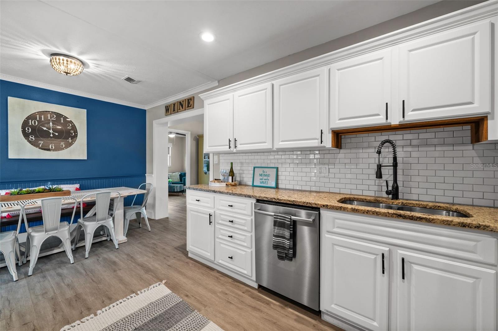 A4663611 Property Photo
