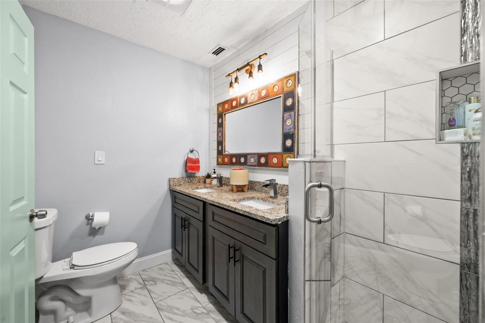 A4663611 Property Photo