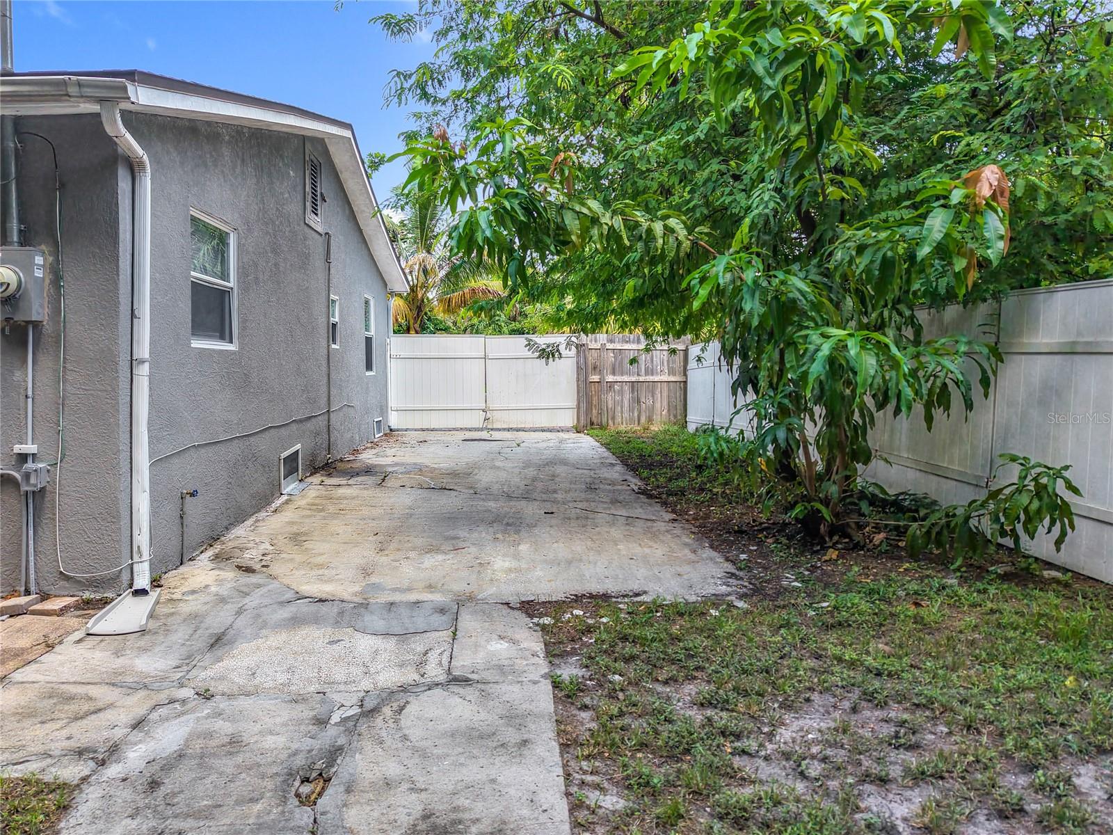 262 PALMACEA RD, FORT MYERS, FL, 33905