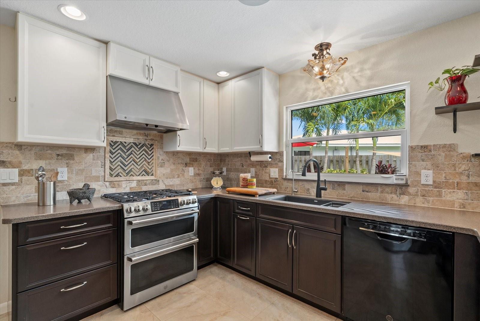 A4663634 Property Photo